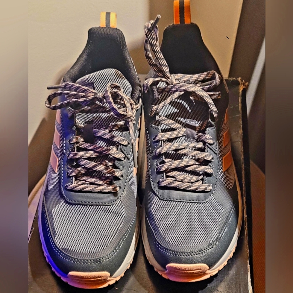 Adidas women's size 8